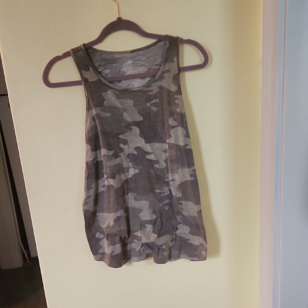SO Gray Sleeveless Relaxed Tank Top